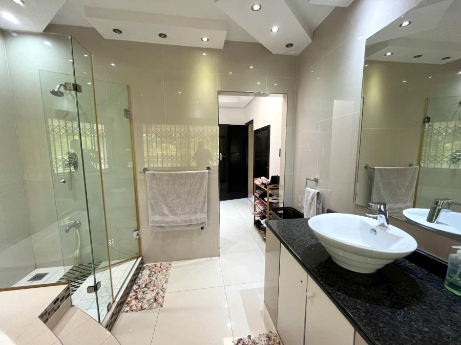 6 Bedroom Property for Sale in Umhlanga KwaZulu-Natal