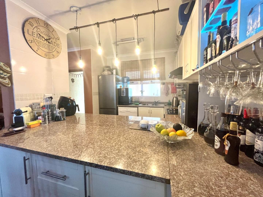 2 Bedroom Property for Sale in Umhlanga Ridge KwaZulu-Natal