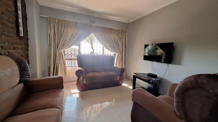 5 Bedroom Property for Sale in Margate KwaZulu-Natal
