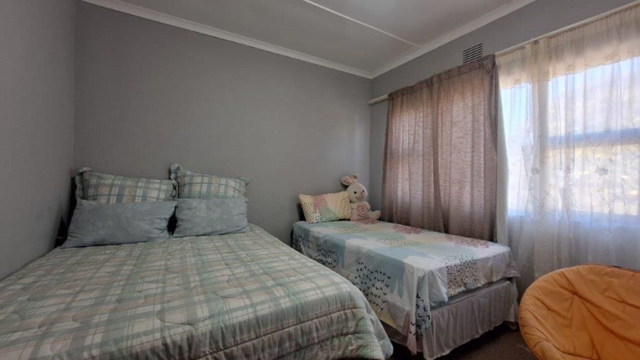 5 Bedroom Property for Sale in Margate KwaZulu-Natal