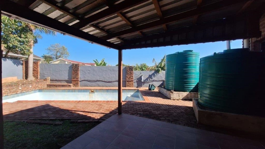 5 Bedroom Property for Sale in Margate KwaZulu-Natal