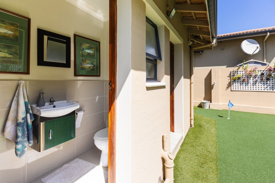 4 Bedroom Property for Sale in Shelly Beach KwaZulu-Natal