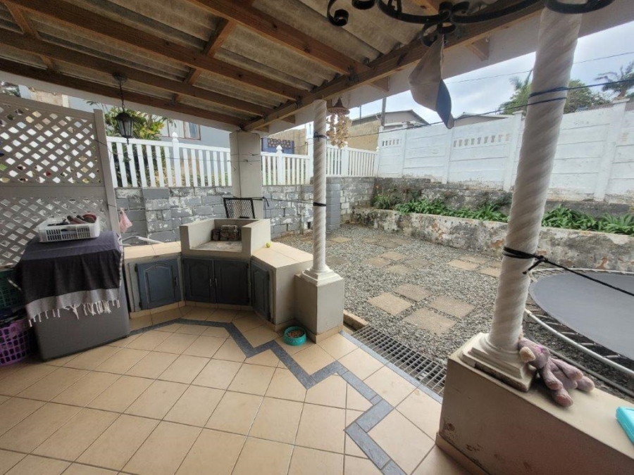 2 Bedroom Property for Sale in Sunwich Port KwaZulu-Natal