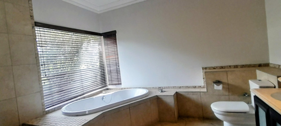 5 Bedroom Property for Sale in Umhlanga KwaZulu-Natal