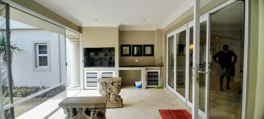 5 Bedroom Property for Sale in Umhlanga KwaZulu-Natal