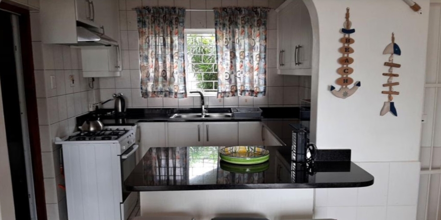 3 Bedroom Property for Sale in Uvongo KwaZulu-Natal