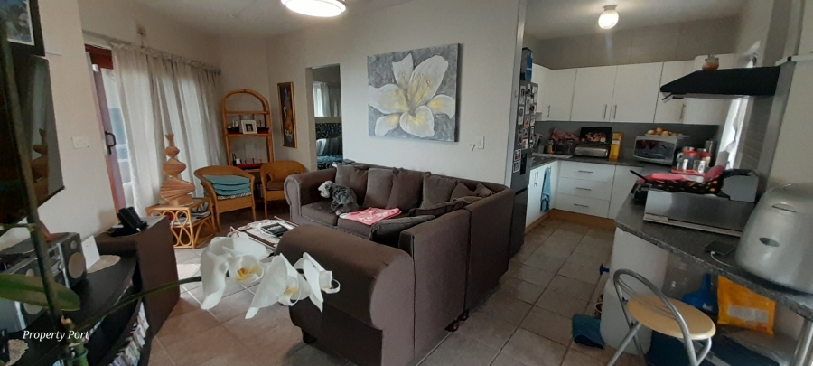 2 Bedroom Property for Sale in Uvongo KwaZulu-Natal