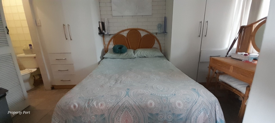 2 Bedroom Property for Sale in Uvongo KwaZulu-Natal