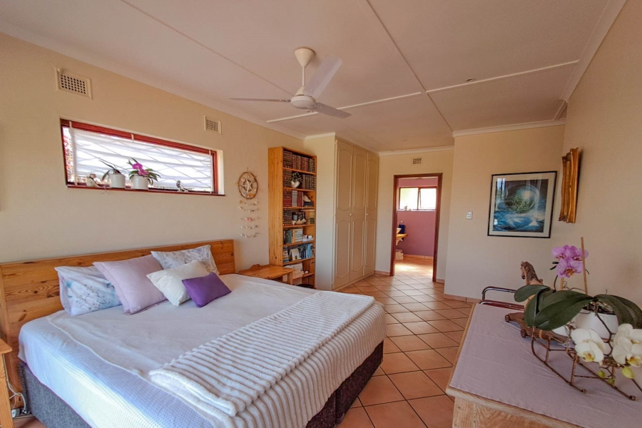 4 Bedroom Property for Sale in Uvongo KwaZulu-Natal