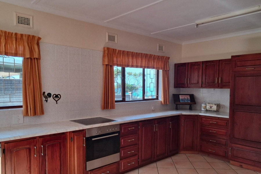 4 Bedroom Property for Sale in Uvongo KwaZulu-Natal