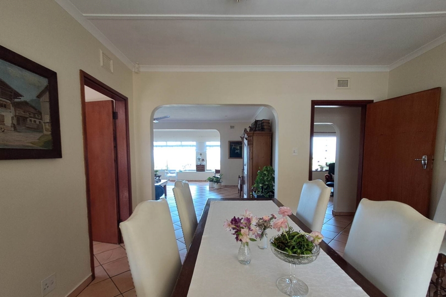 4 Bedroom Property for Sale in Uvongo KwaZulu-Natal