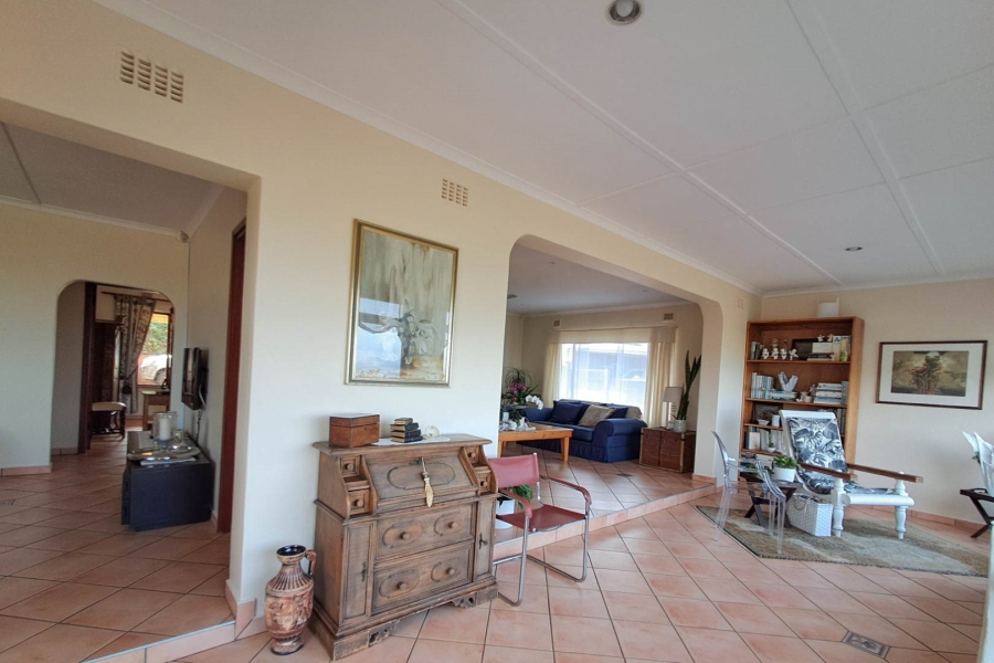 4 Bedroom Property for Sale in Uvongo KwaZulu-Natal