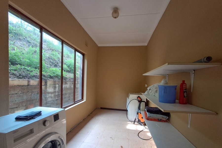 4 Bedroom Property for Sale in Uvongo KwaZulu-Natal