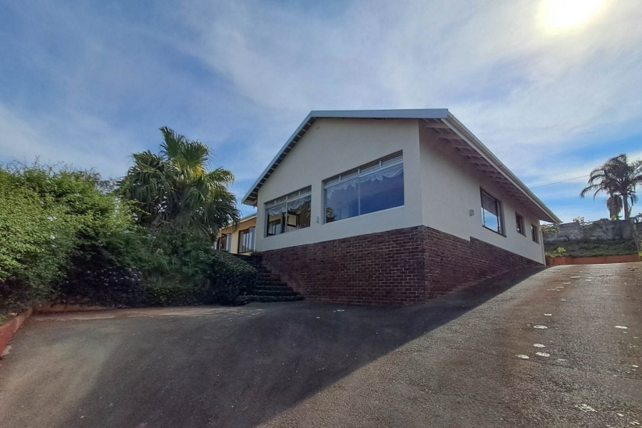 4 Bedroom Property for Sale in Uvongo KwaZulu-Natal