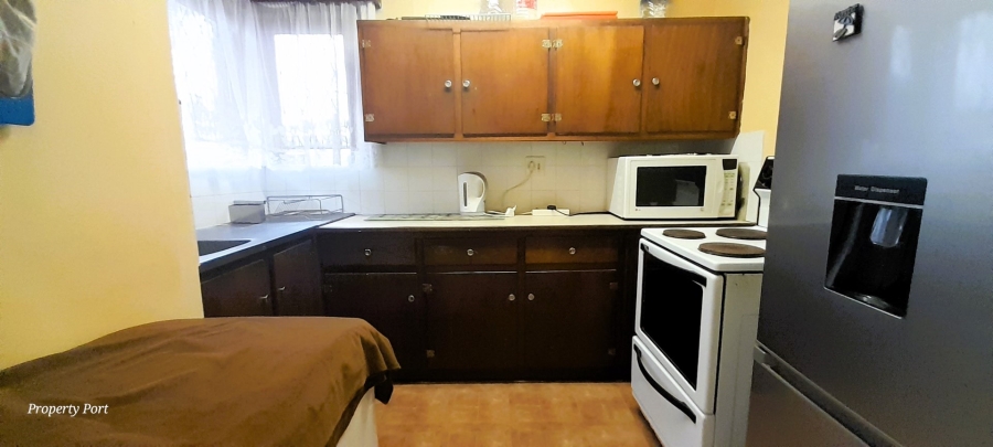 2 Bedroom Property for Sale in Uvongo KwaZulu-Natal