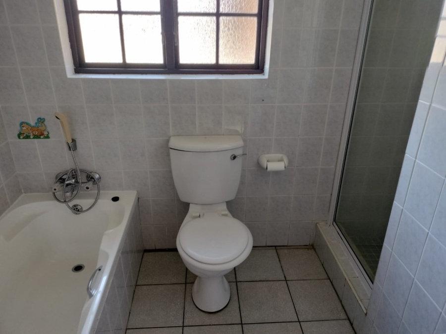 2 Bedroom Property for Sale in Uvongo Beach KwaZulu-Natal