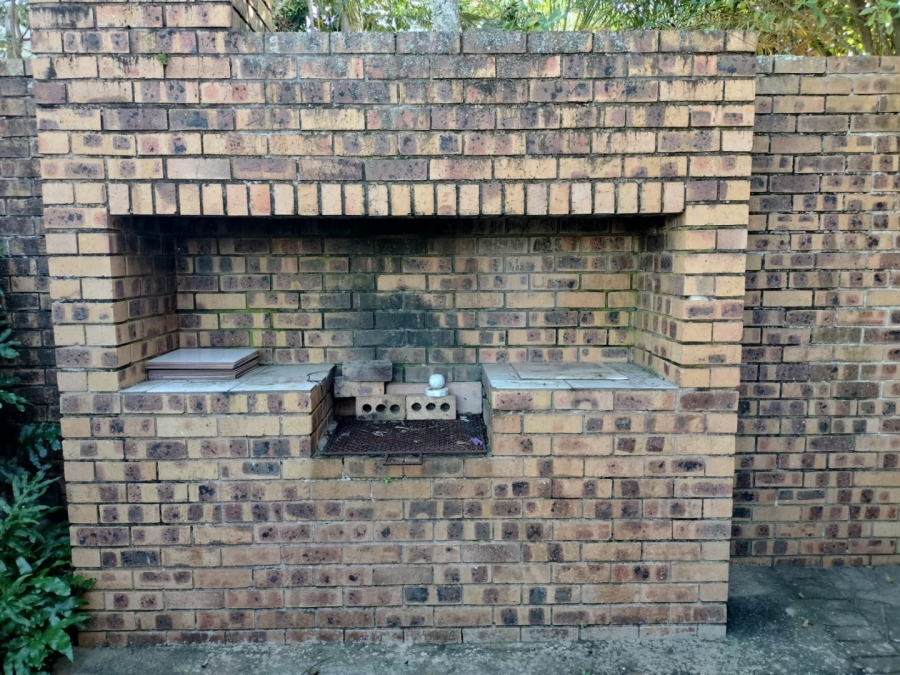 2 Bedroom Property for Sale in Uvongo Beach KwaZulu-Natal