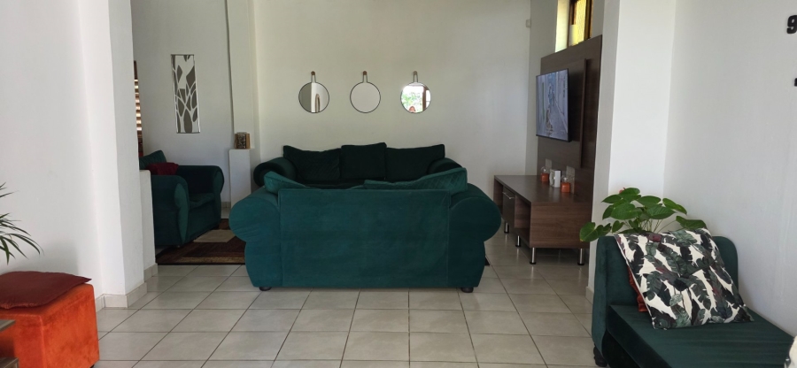 3 Bedroom Property for Sale in Umtentweni KwaZulu-Natal