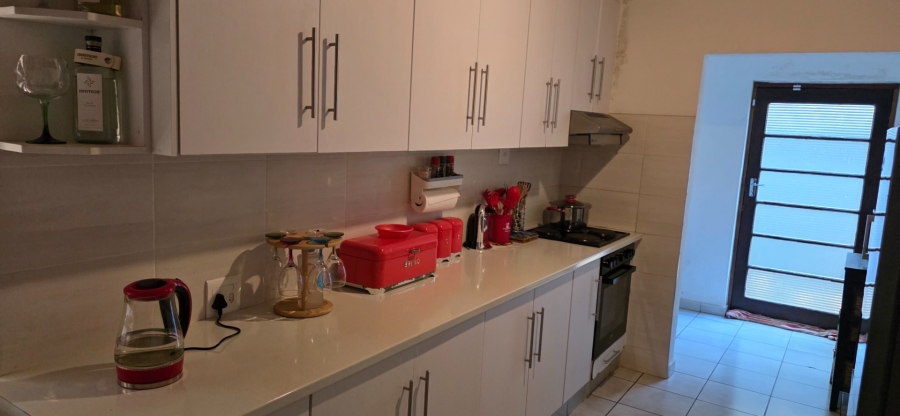 3 Bedroom Property for Sale in Umtentweni KwaZulu-Natal