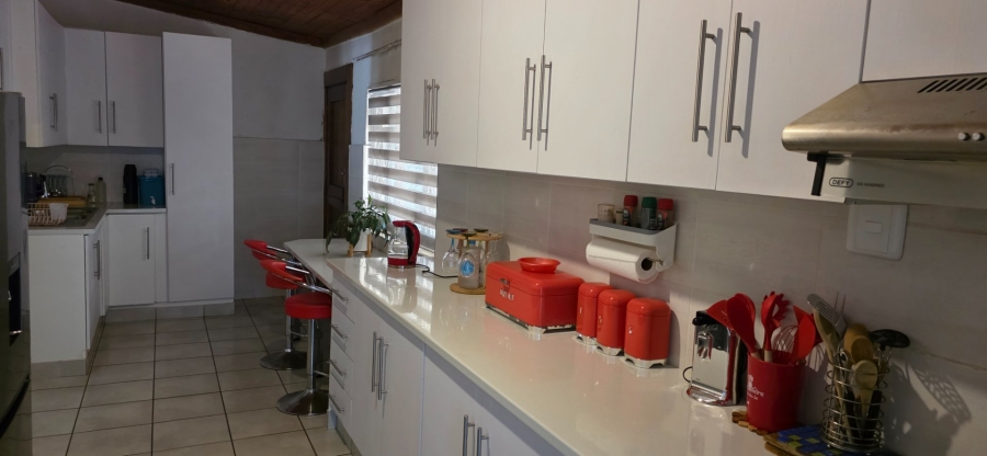 3 Bedroom Property for Sale in Umtentweni KwaZulu-Natal