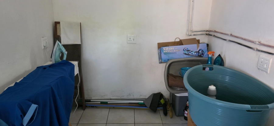 3 Bedroom Property for Sale in Umtentweni KwaZulu-Natal