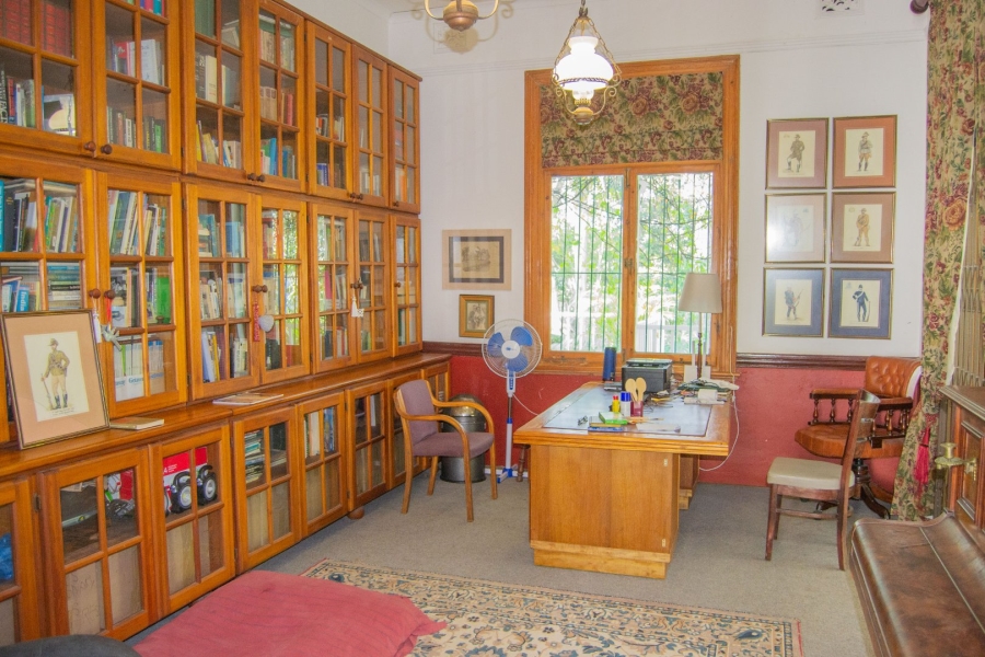 9 Bedroom Property for Sale in Umtentweni KwaZulu-Natal