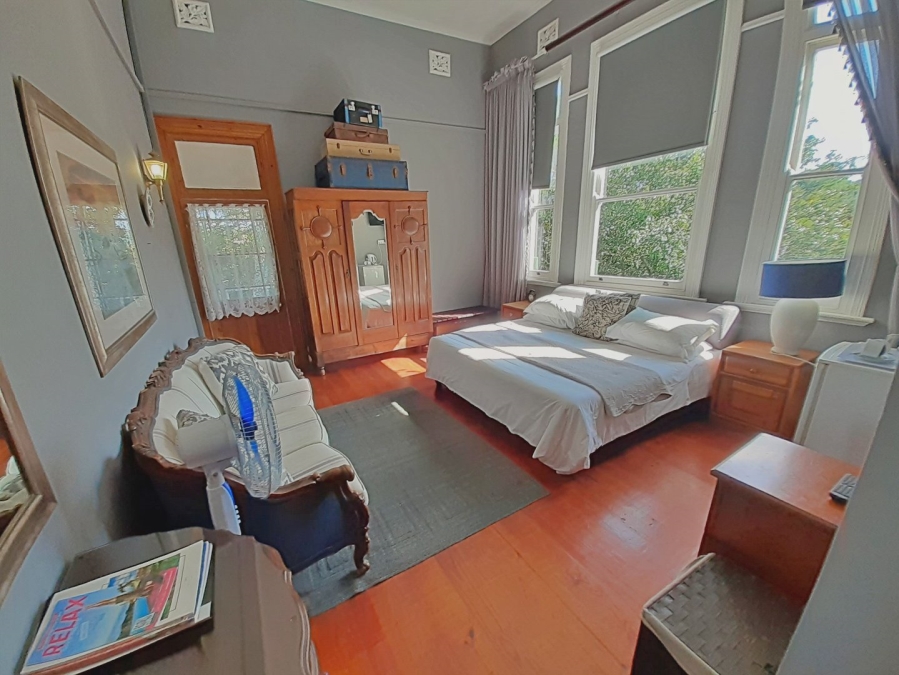 9 Bedroom Property for Sale in Umtentweni KwaZulu-Natal
