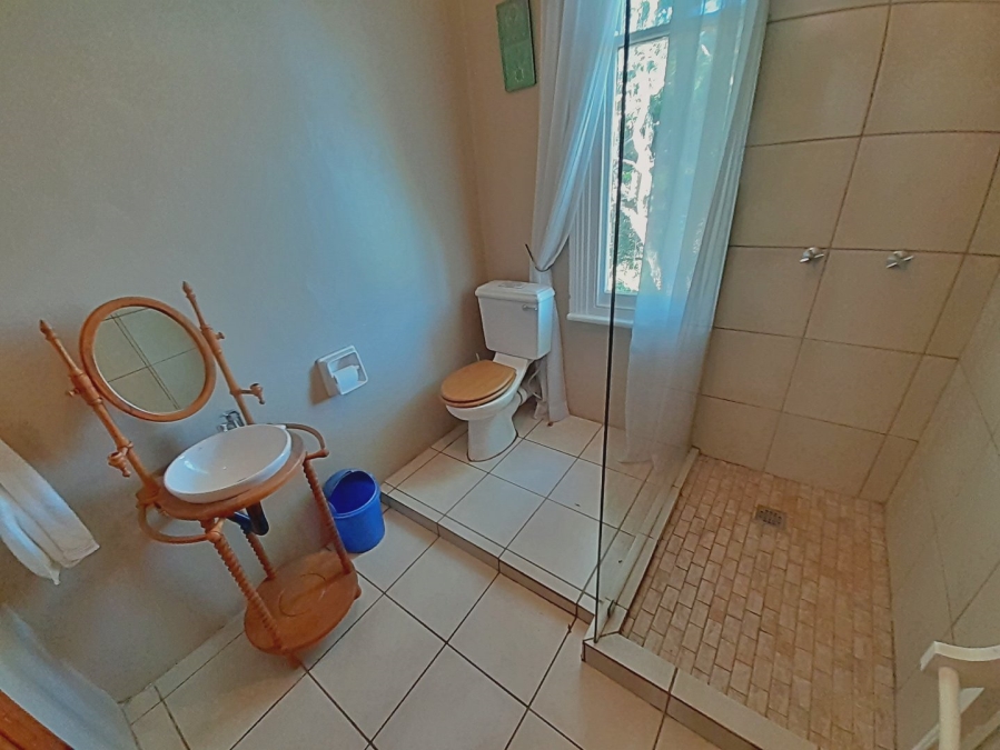 9 Bedroom Property for Sale in Umtentweni KwaZulu-Natal