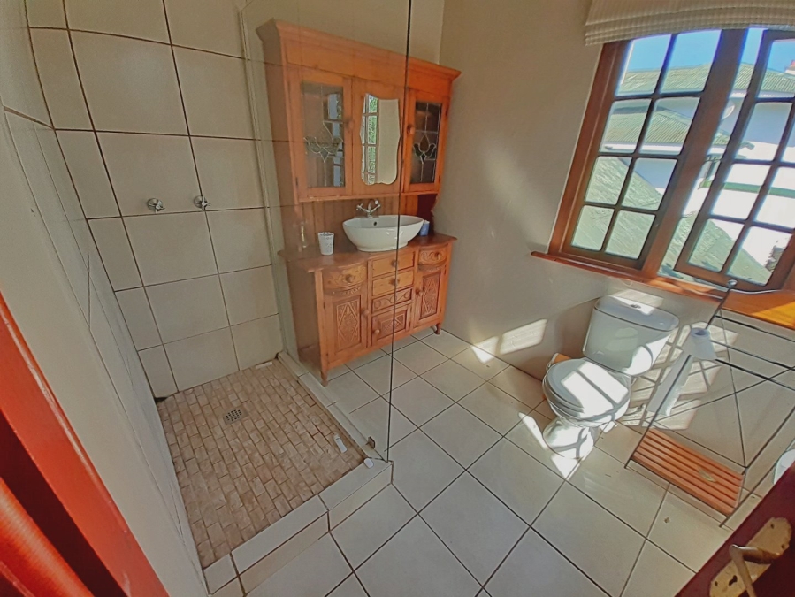 9 Bedroom Property for Sale in Umtentweni KwaZulu-Natal