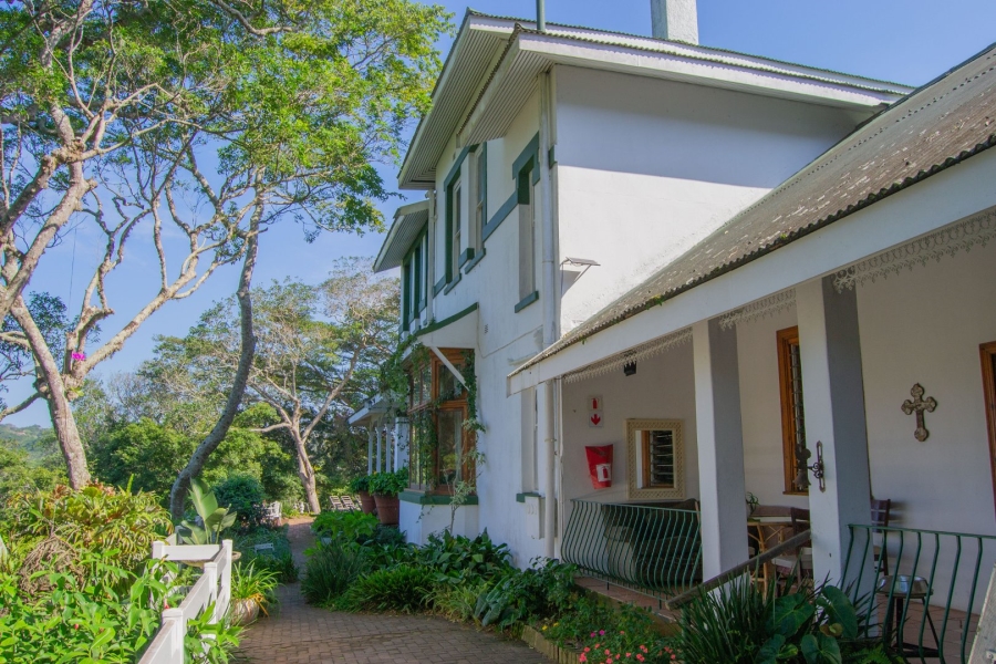 9 Bedroom Property for Sale in Umtentweni KwaZulu-Natal