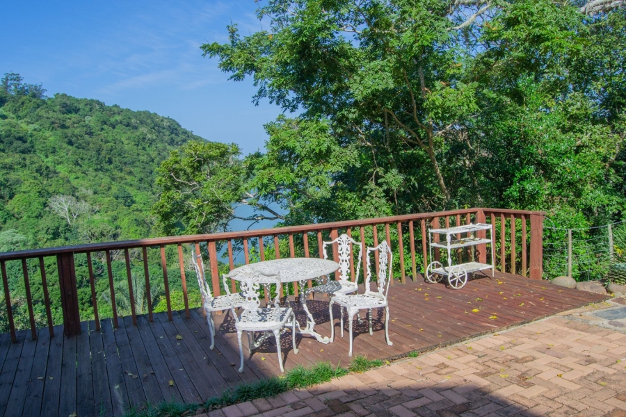 9 Bedroom Property for Sale in Umtentweni KwaZulu-Natal