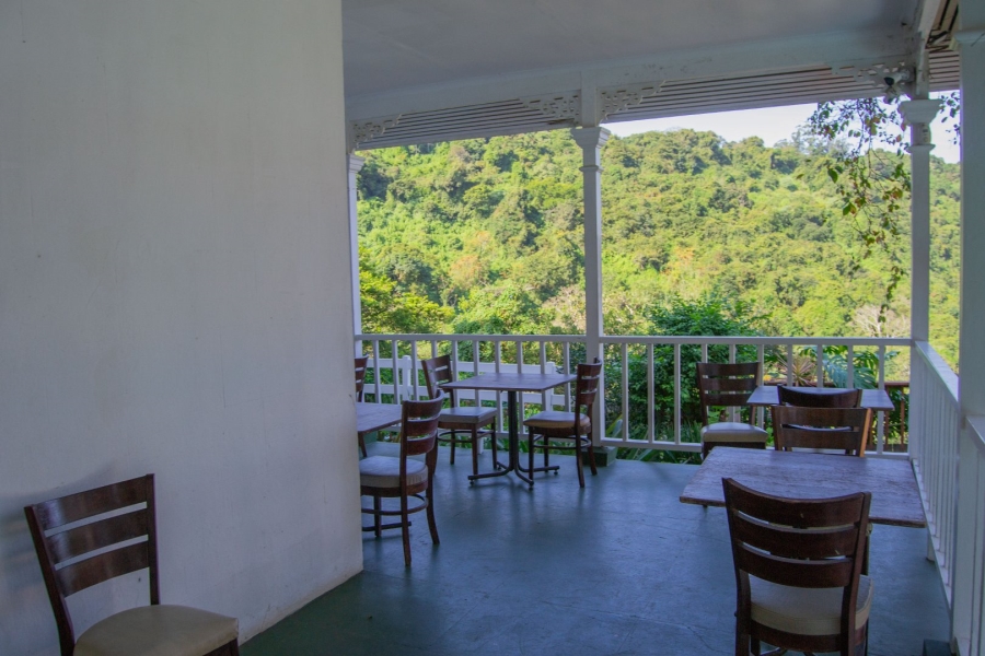 9 Bedroom Property for Sale in Umtentweni KwaZulu-Natal