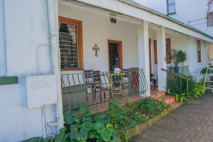 9 Bedroom Property for Sale in Umtentweni KwaZulu-Natal