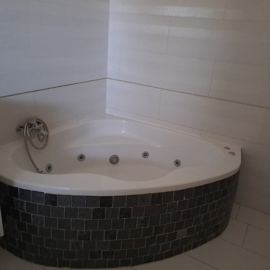 3 Bedroom Property for Sale in Scottburgh Central KwaZulu-Natal