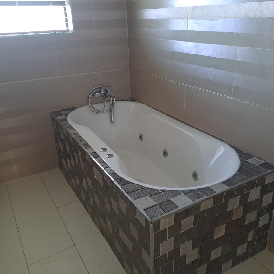 3 Bedroom Property for Sale in Scottburgh Central KwaZulu-Natal