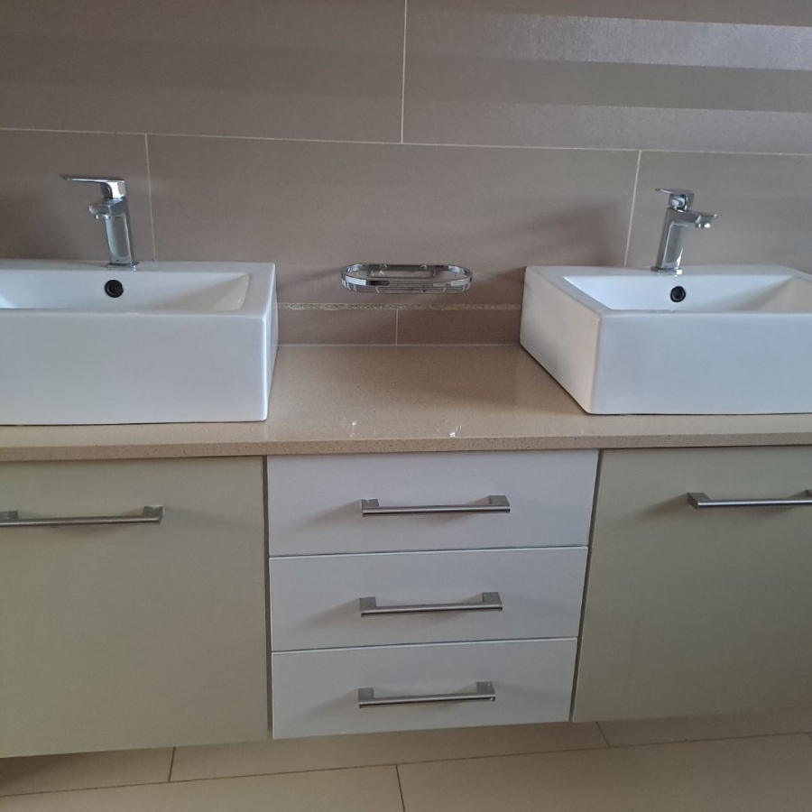 3 Bedroom Property for Sale in Scottburgh Central KwaZulu-Natal