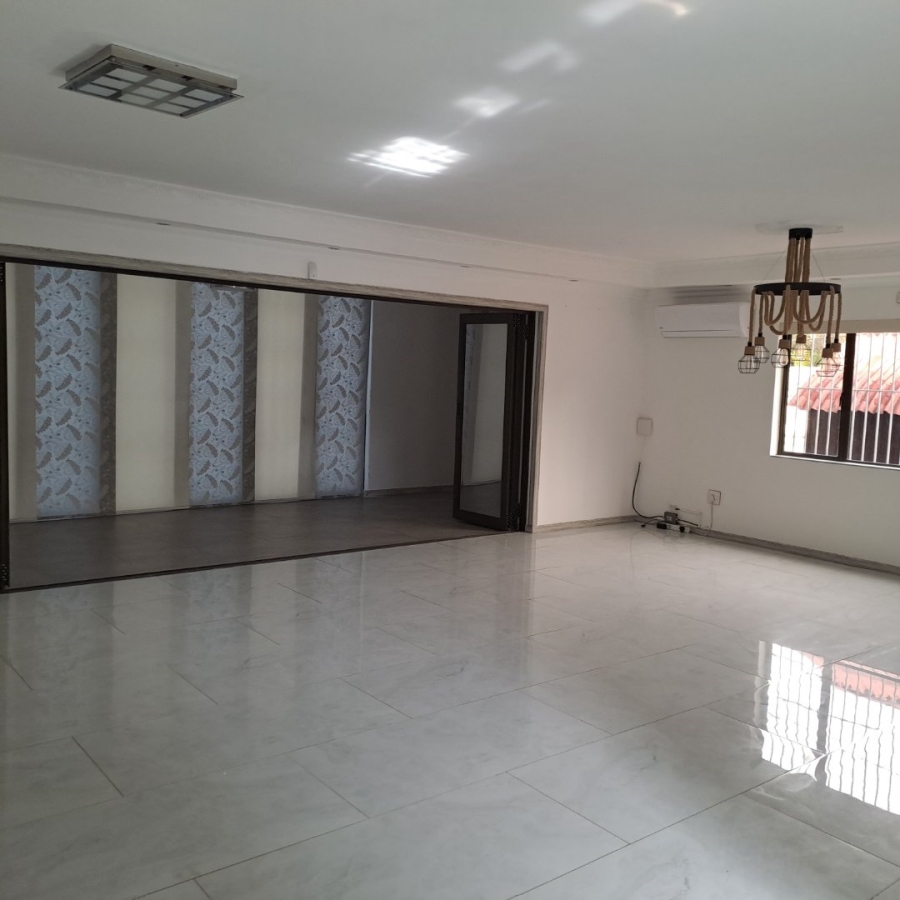 3 Bedroom Property for Sale in Scottburgh Central KwaZulu-Natal