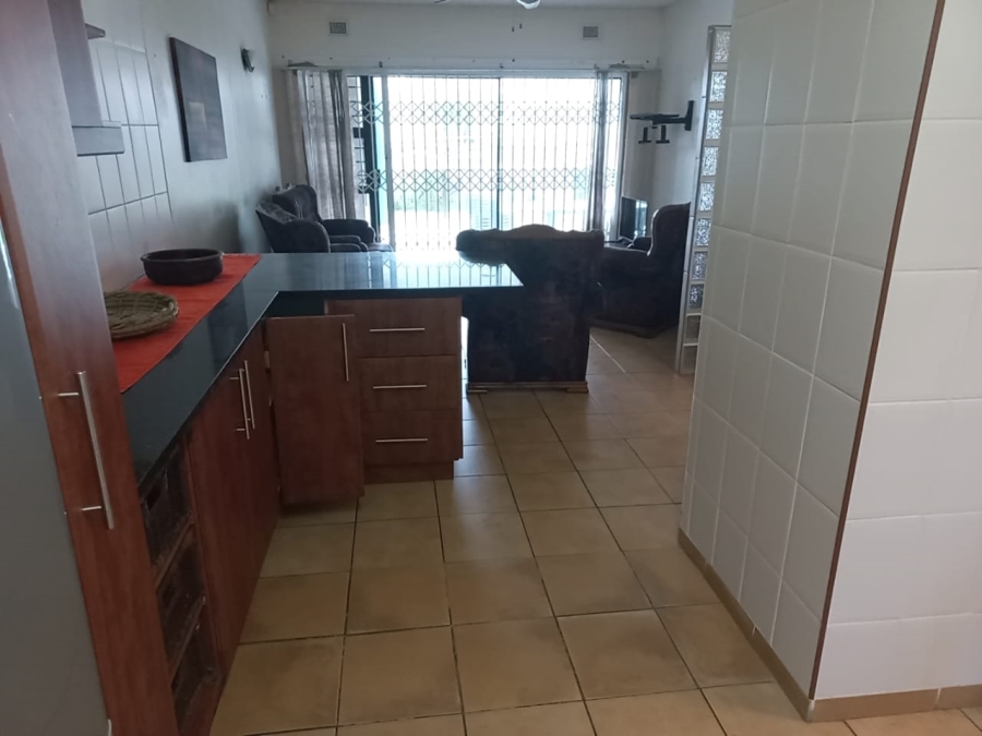2 Bedroom Property for Sale in Manaba Beach KwaZulu-Natal