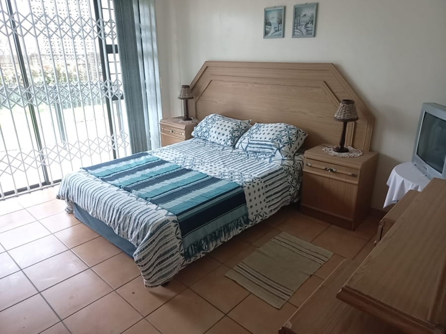 2 Bedroom Property for Sale in Manaba Beach KwaZulu-Natal
