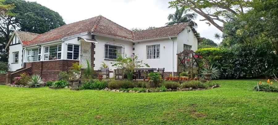 5 Bedroom Property for Sale in Umtentweni KwaZulu-Natal