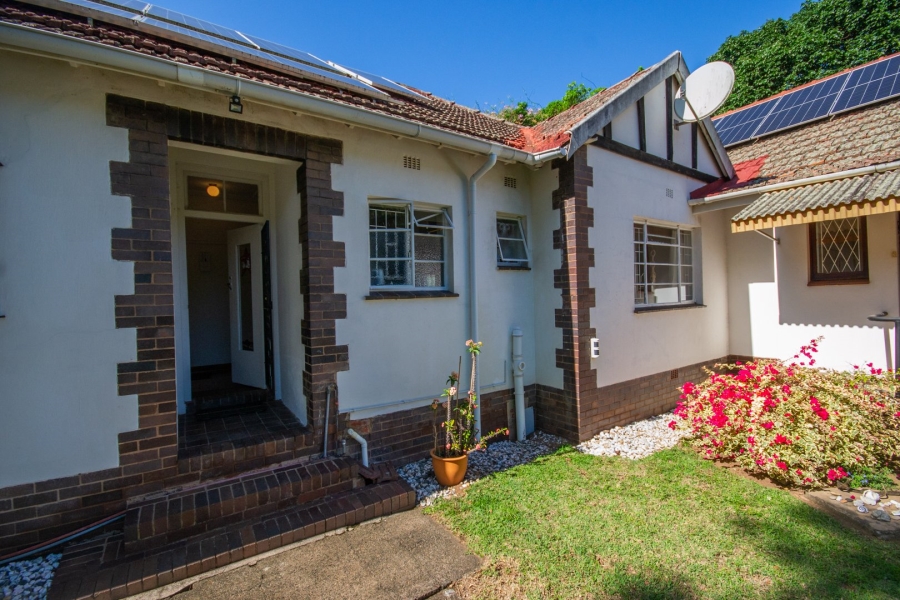 5 Bedroom Property for Sale in Umtentweni KwaZulu-Natal