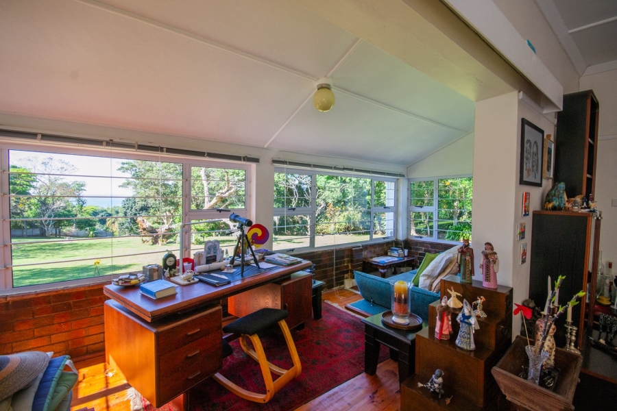 5 Bedroom Property for Sale in Umtentweni KwaZulu-Natal