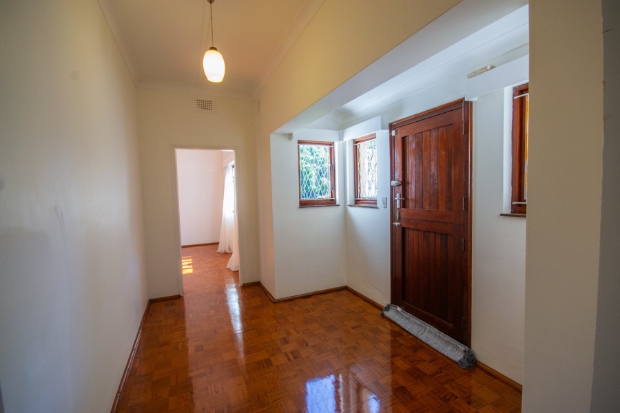 5 Bedroom Property for Sale in Umtentweni KwaZulu-Natal