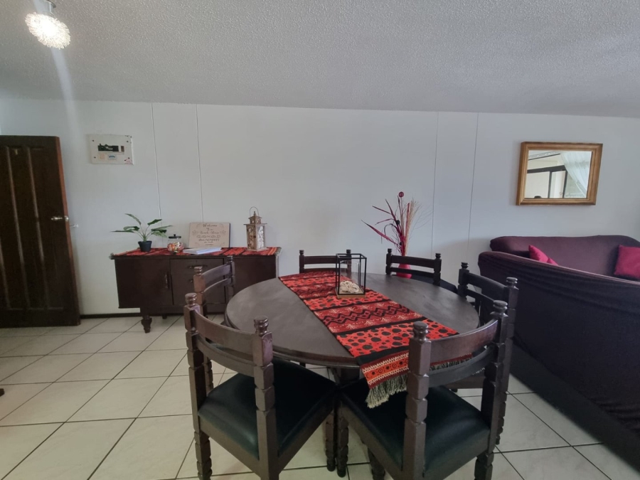 To Let 3 Bedroom Property for Rent in Lawrence Rocks KwaZulu-Natal