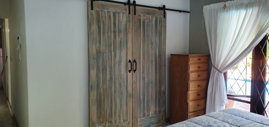 6 Bedroom Property for Sale in Scottburgh South KwaZulu-Natal