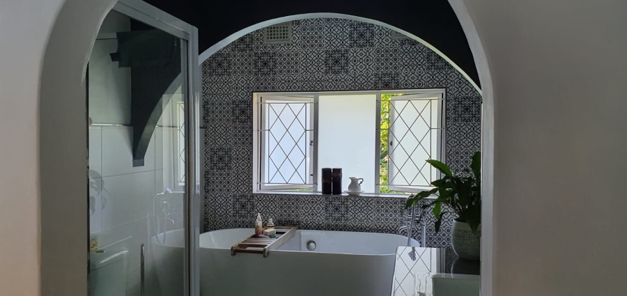 6 Bedroom Property for Sale in Scottburgh South KwaZulu-Natal