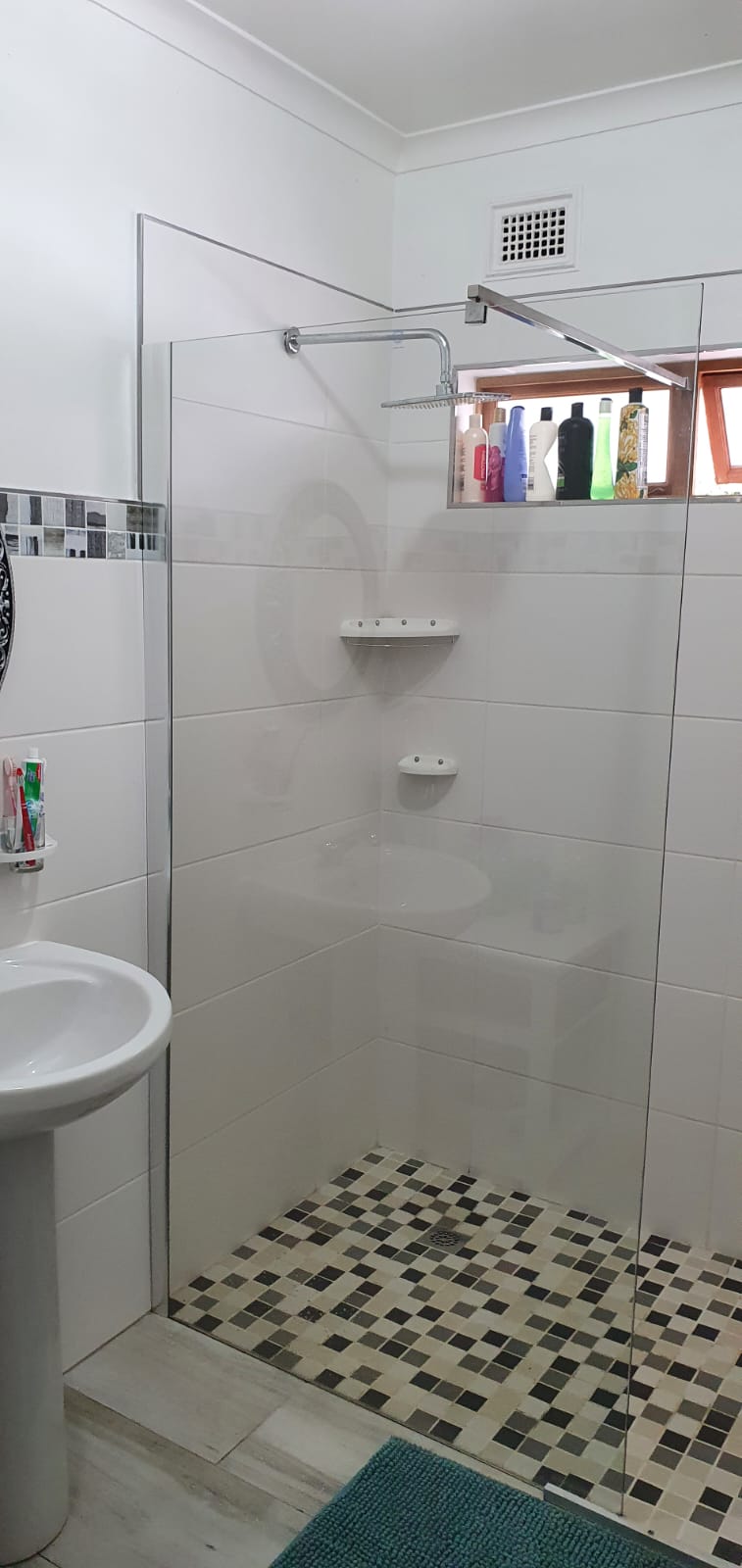 6 Bedroom Property for Sale in Scottburgh South KwaZulu-Natal