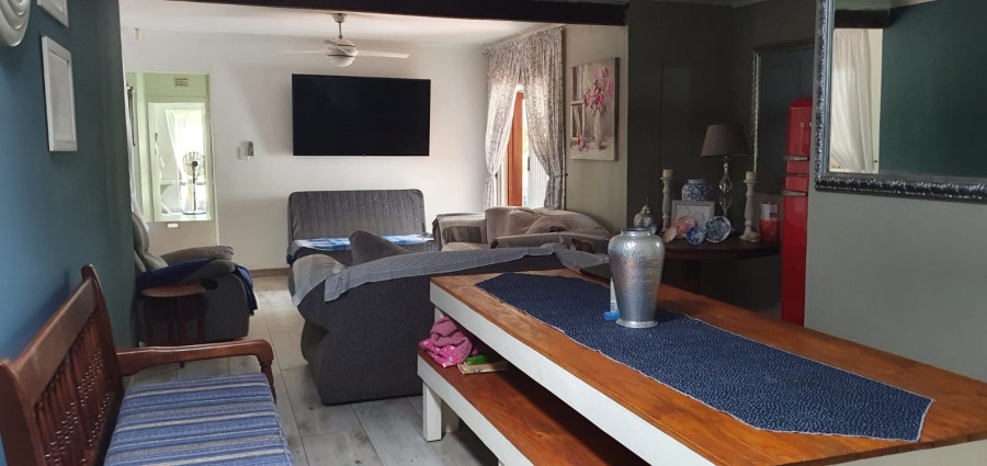 6 Bedroom Property for Sale in Scottburgh South KwaZulu-Natal