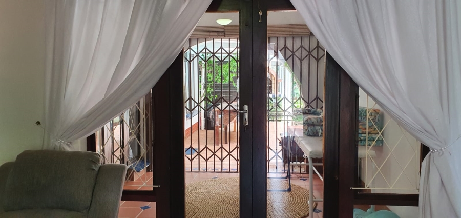 6 Bedroom Property for Sale in Scottburgh South KwaZulu-Natal