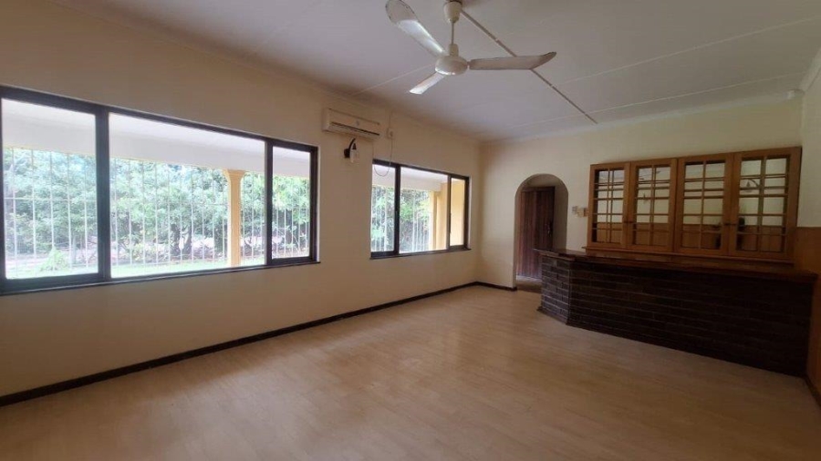 4 Bedroom Property for Sale in Sea Park KwaZulu-Natal